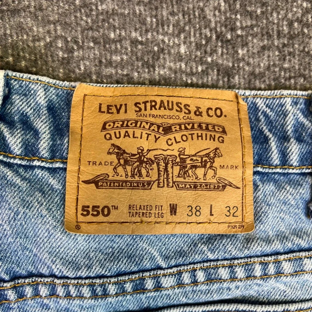 VTG 90s Levis 550 Jeans Mens 38x32 Light Wash Orange Tab Tapered Relaxed Grunge‎
